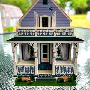 Shelia's Collectibles BUTTERFLY COTTAGE Oak Bluffs, MA